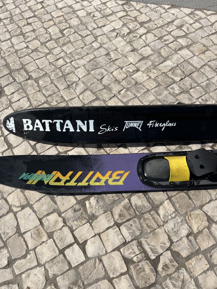 Water skis Battani tunnel fiberglass