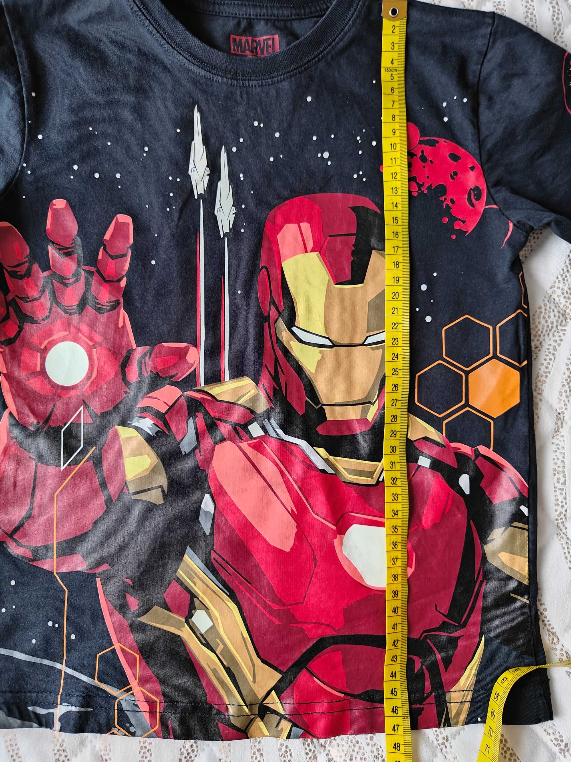 Bluza i koszulka Marvel, 128