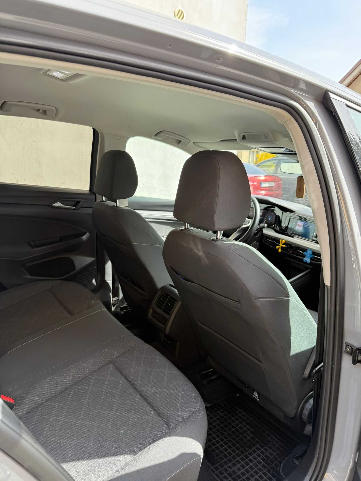 Volkswagen Golf VIII 1.0 eTSI 110KM 2020 rok