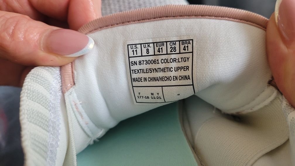 Кроссовки Skechers женские 41р 27.5см.