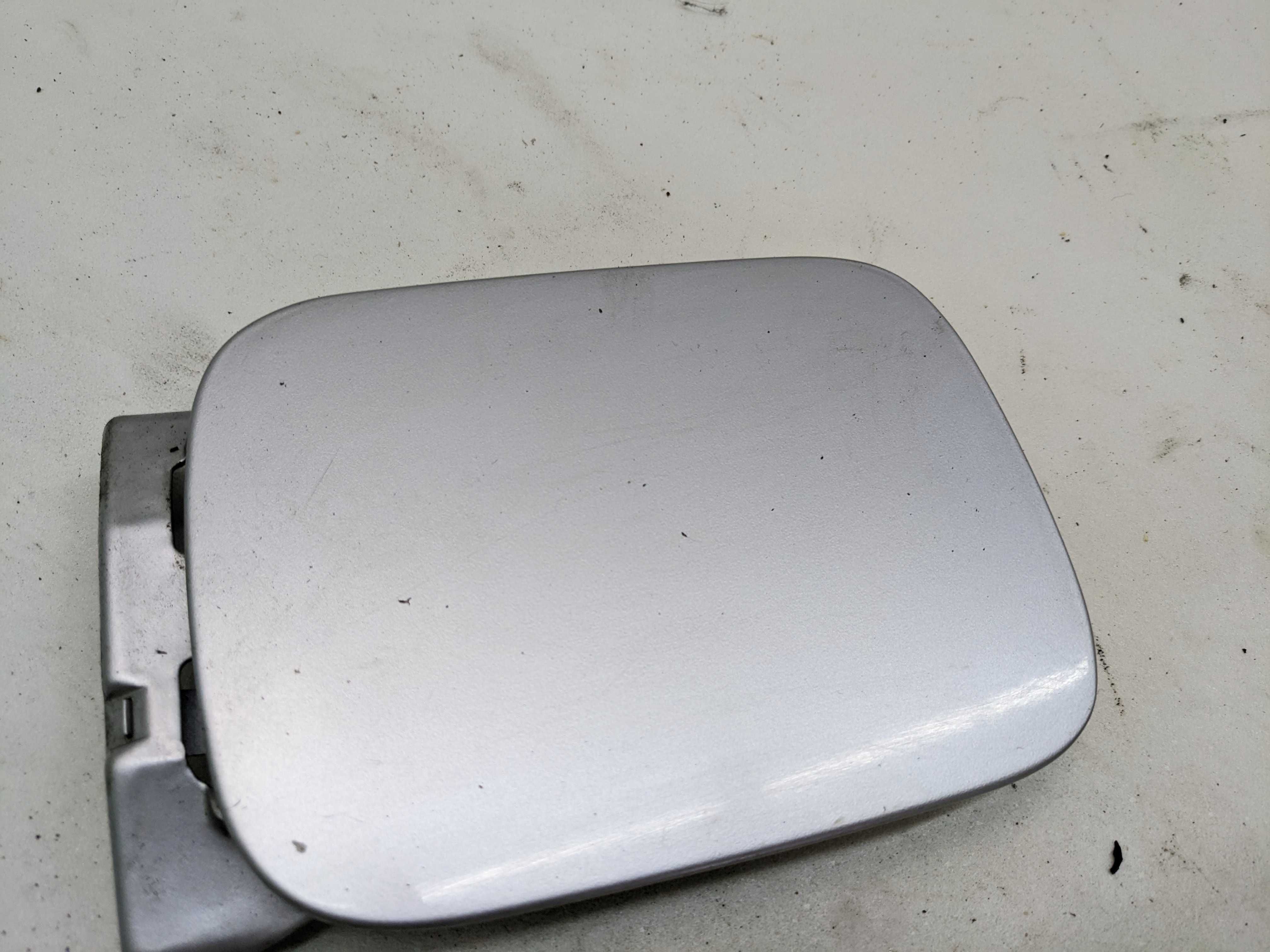 Seat Cordoba I Ibiza II Klapka Wlewu Paliwa Lakier L57N