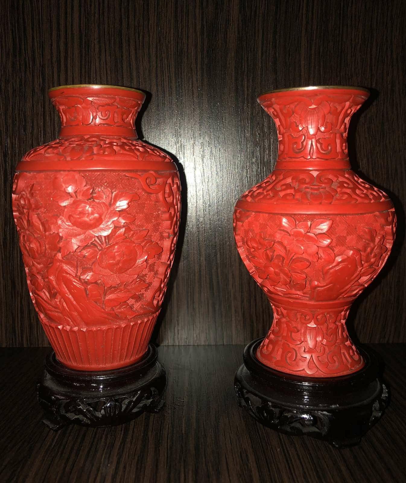 Коллекционные китайские вазы, красный лак.