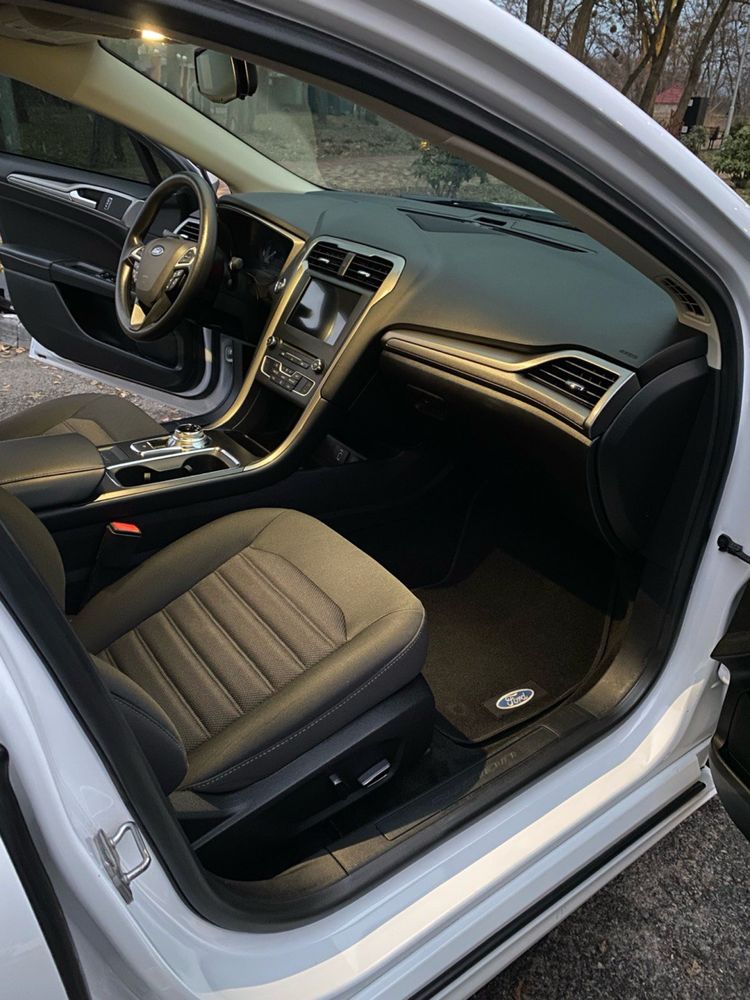 Ford Fusion SE 2.5