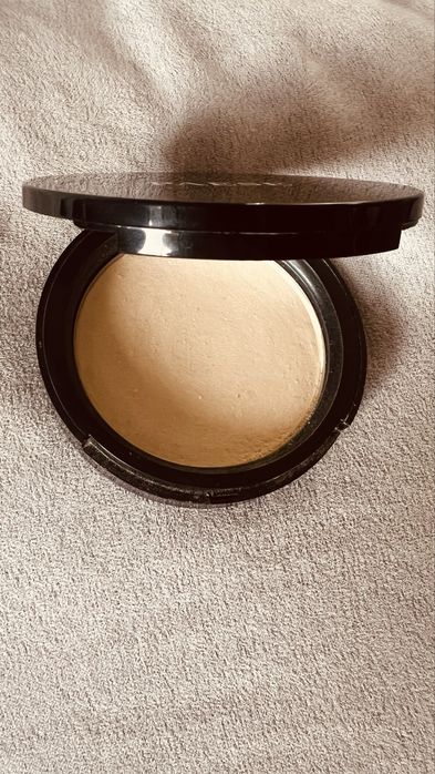Puder/mgła pudrowa Paese