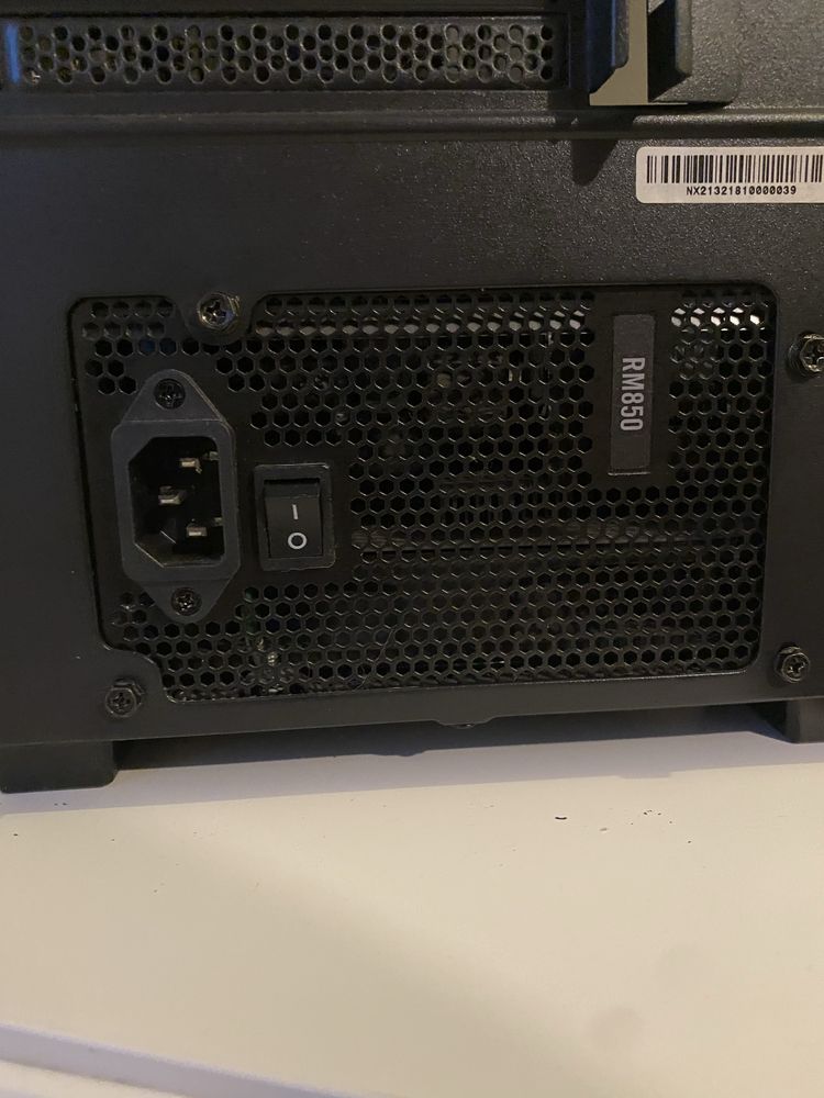 Corsair RM850 como nova