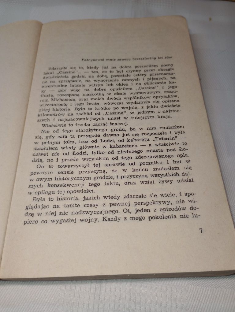 Sala pełna księżyców. Bogdan Rutha