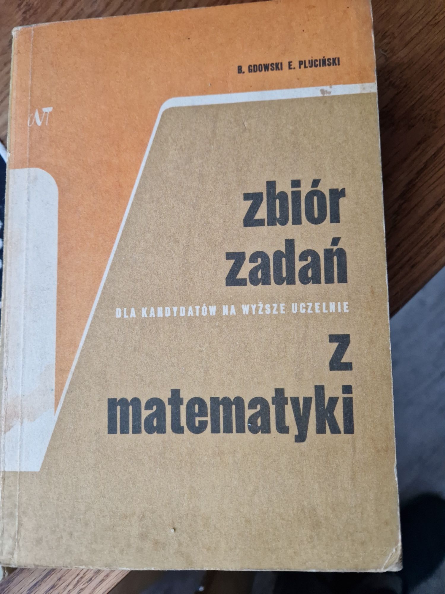 Zbiór zadań z matematyki dla kandydatów na wyższe uczelnie