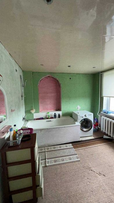 Продам великий будинок для дружньої родини