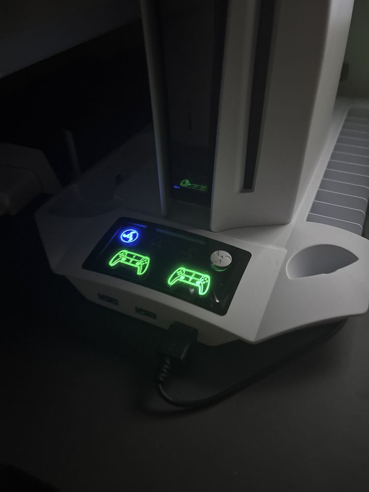 Suporte para arrefecer a ps5 e carregar os comandos