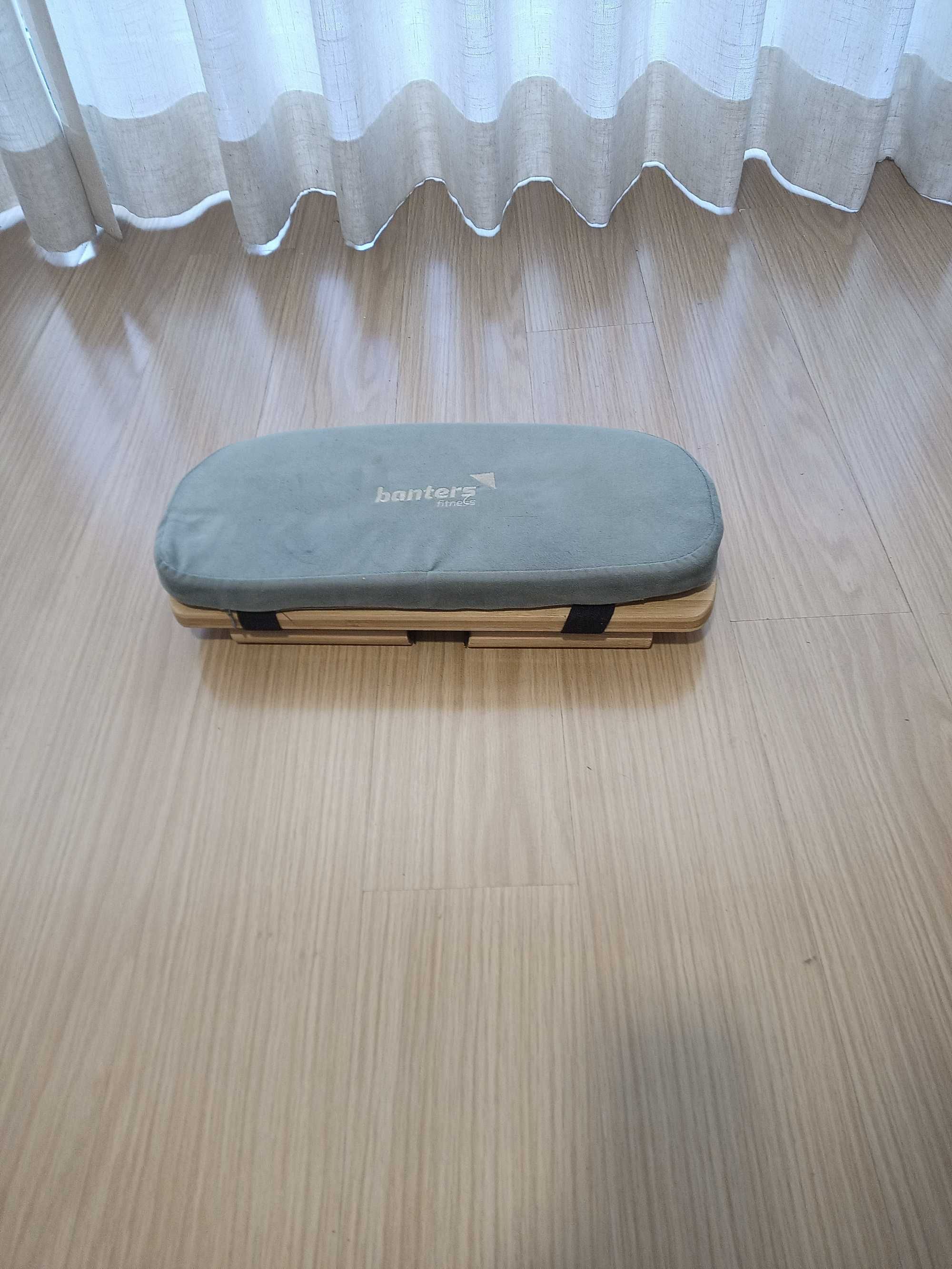 Bamboo Meditation Bench, Folding Meditation Stool with Non-Slip Design