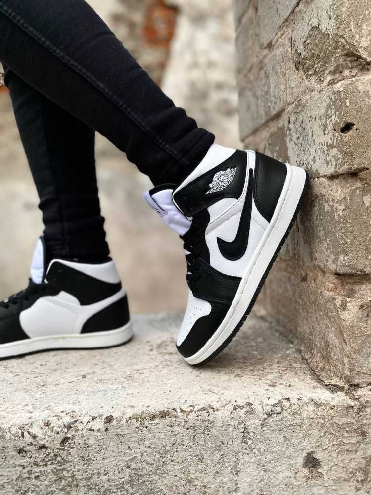 Nike Air Jordan 1 retro mid black white