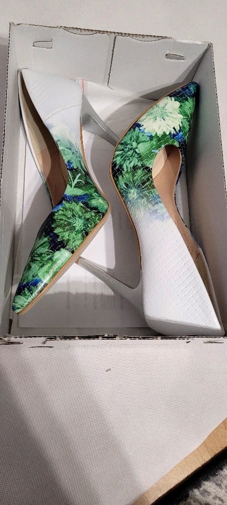 Nowe białe z motywem zieleni  skórzane buty Milano, rozm.39.