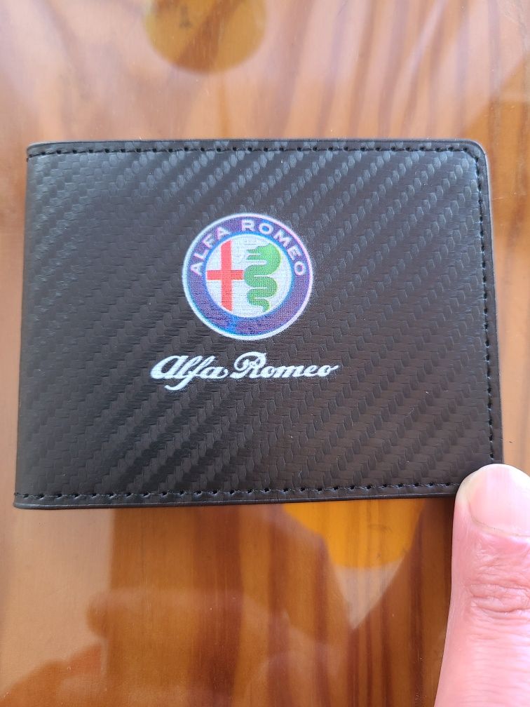 Carteira Alfa Romeo em Pele e Fibra de Carbono
