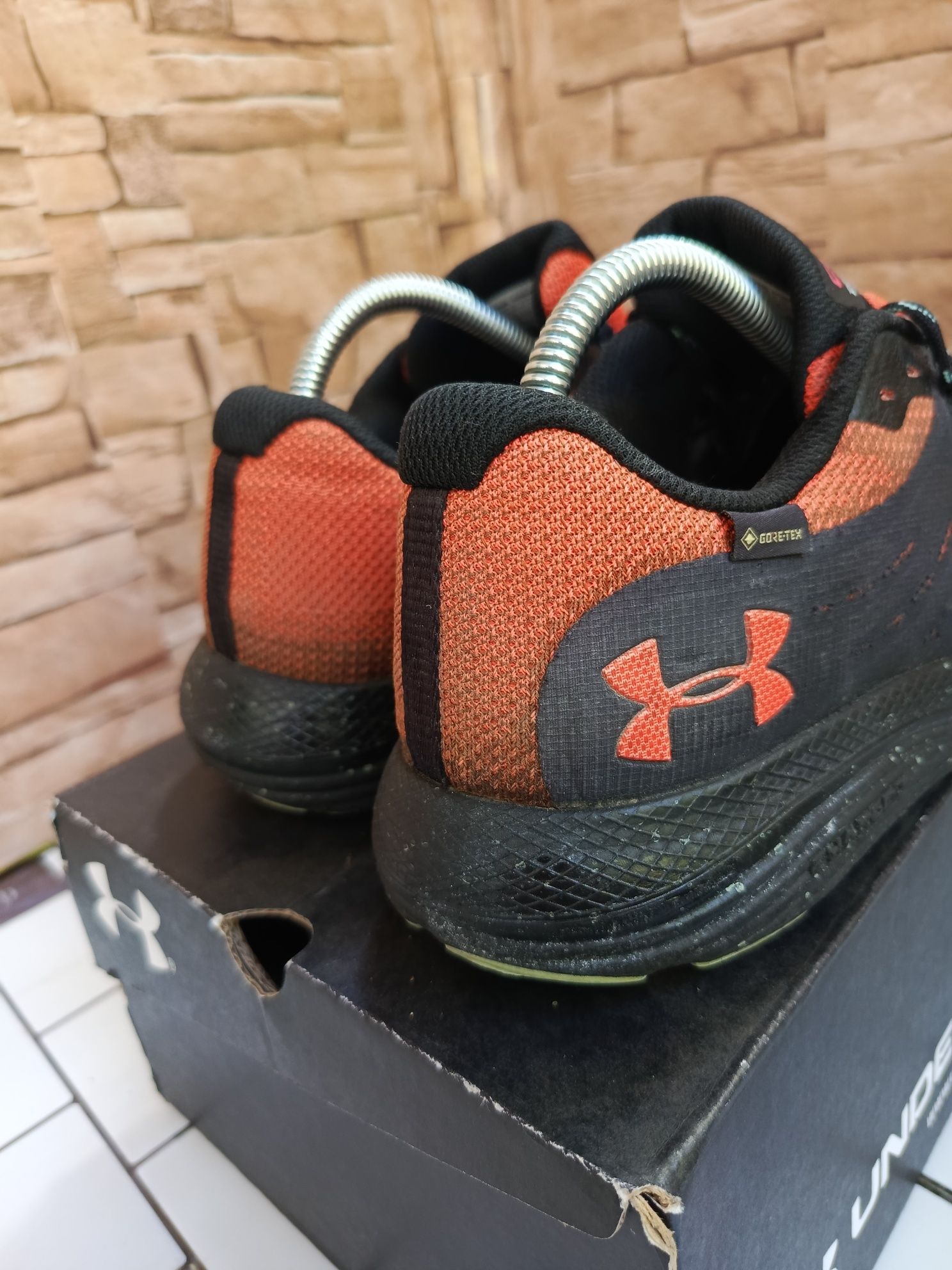 Кросівки Under Armour gore-tex (43р 27.5 см)