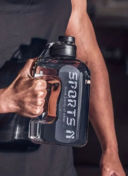 Бутылку для воды 1700 мл