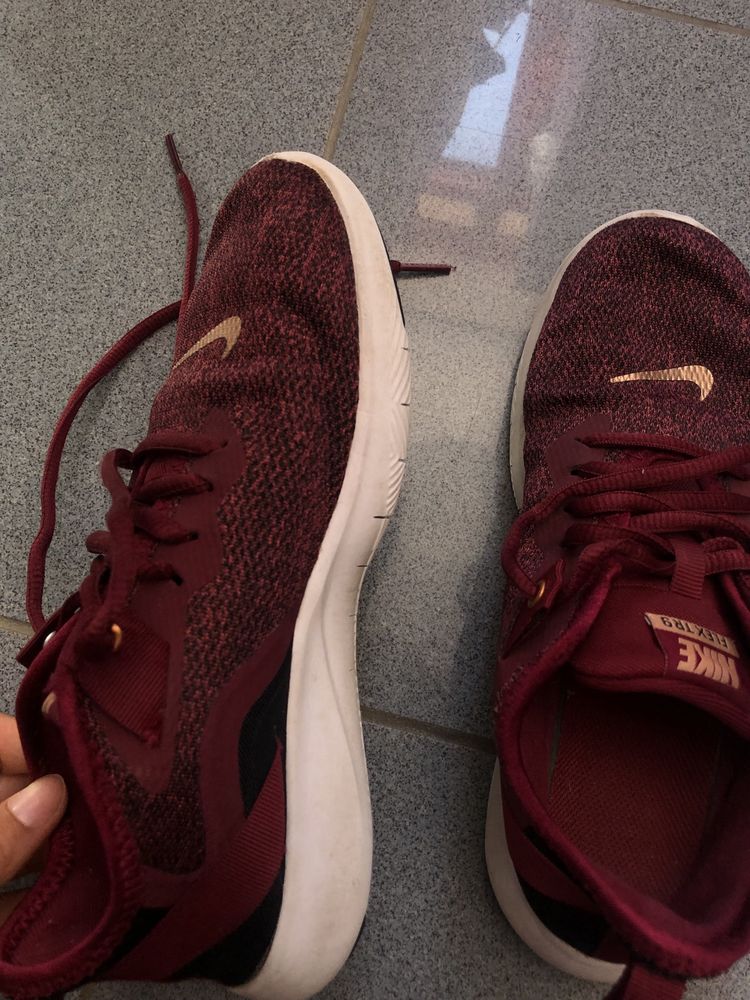 Ténis Nike bordeaux