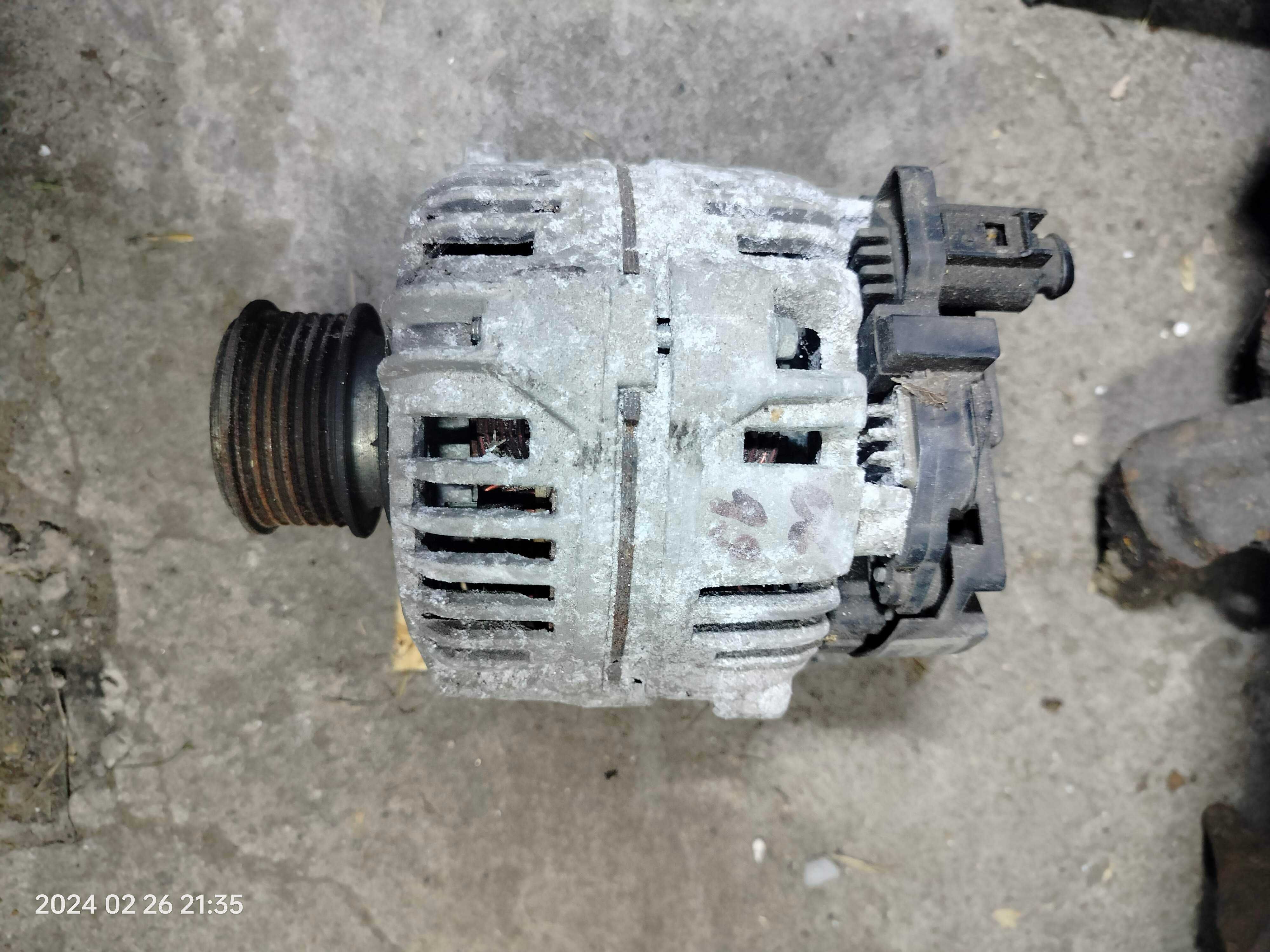 Volkswagen Golf 4 IV alternator Stardax 14V 90 A Audi Seat Skoda