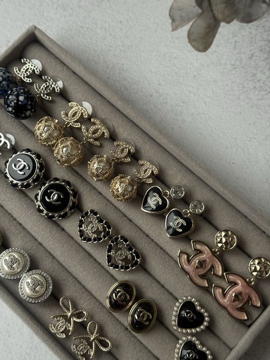 Сережки Chanel, пусети шанель, вінтажні, з перлами, з камінням, брошки