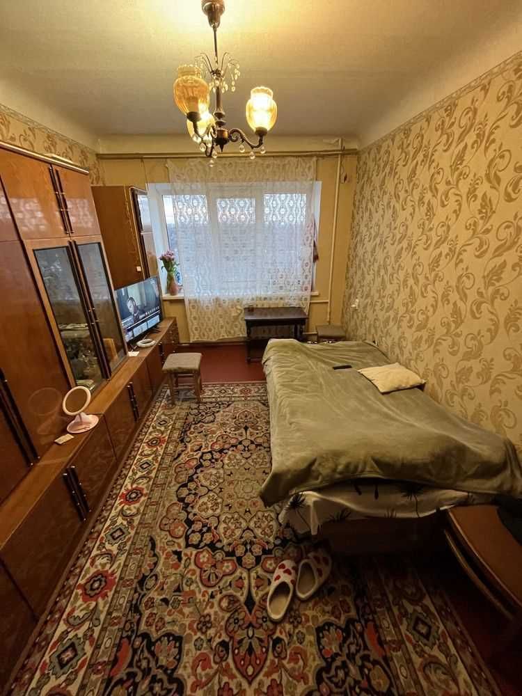 Продаж 2-кімнатної квартири. Центр. Код №15472