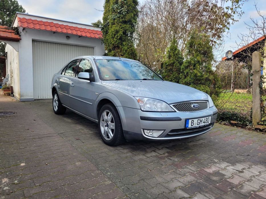 Ford Mondeo 2.0 Benzyna 145 KM Opłacony GHIA 4x Grzane Fotele Zadbany