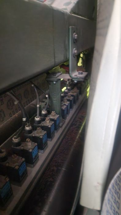 Lixadeira calibradora de acabamentos com banda transversal maquinas de