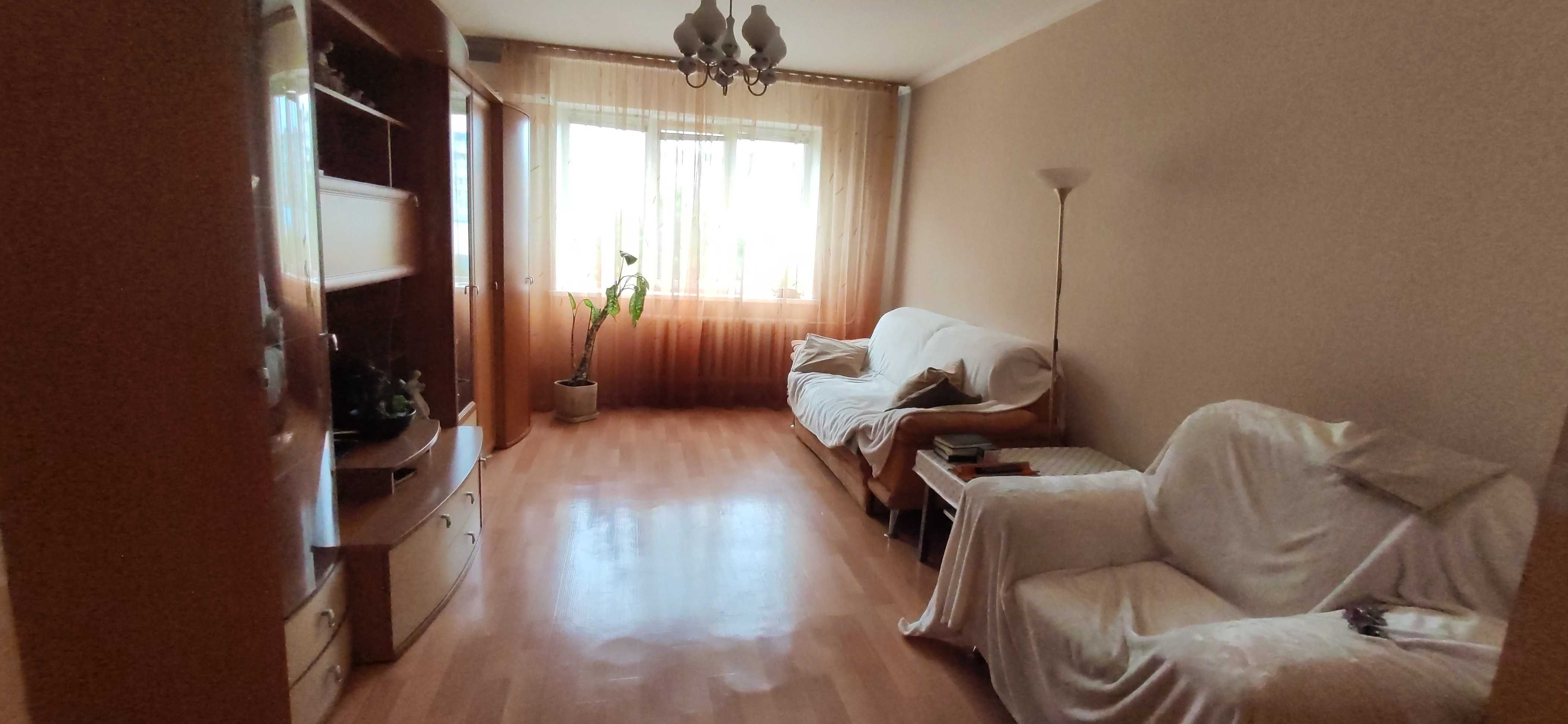 Продам 3-к. квартиру в Оболонському районі. Оболонський проспект 28в