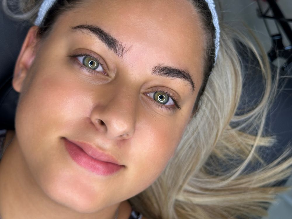 Designer de Sobrancelhas – Henna, Brow Lamination e Design