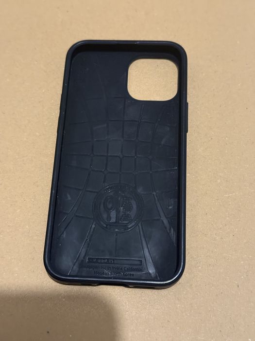 Spigen case do Iphone 13 mini