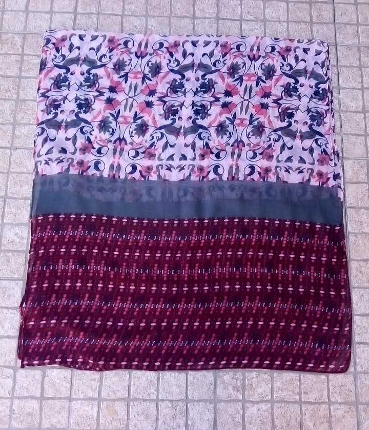 Lenço/Écharpe rosa, vermelha, cinzenta