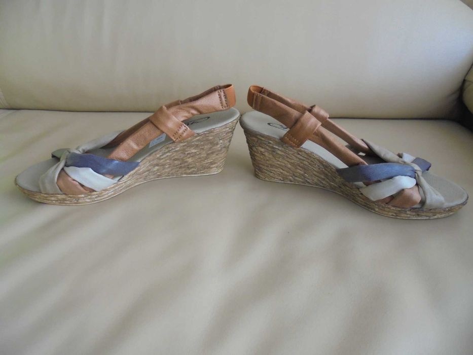 sandálias de senhora novas sem etiqueta