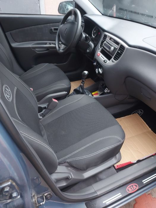 Продам автомобіль Kia Rio