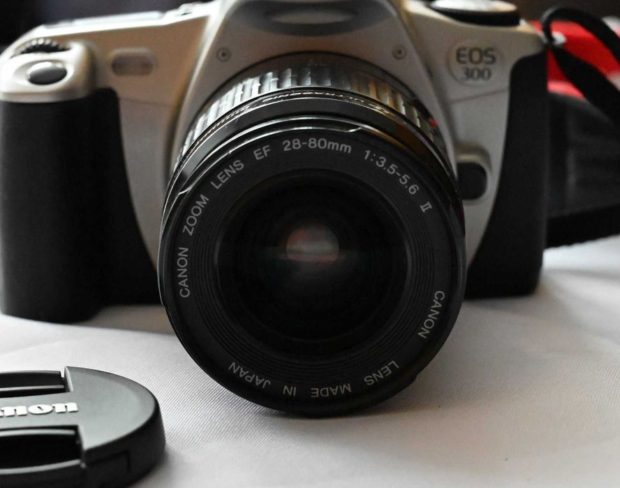 Lustrzanka  analogowa Canon EOS 300