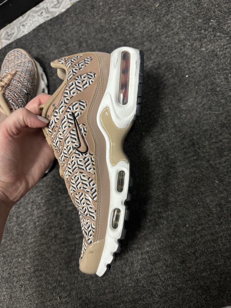 Кроссовки Nike tn plus air max tuned беговые