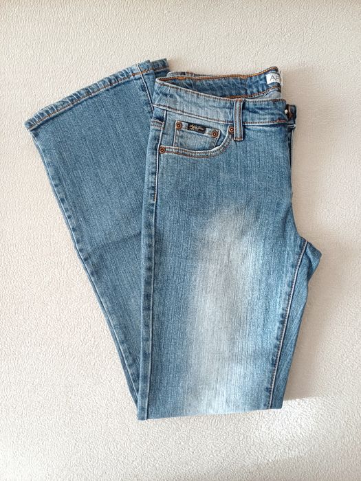 Jeansy damskie dzwony wideleg Apart