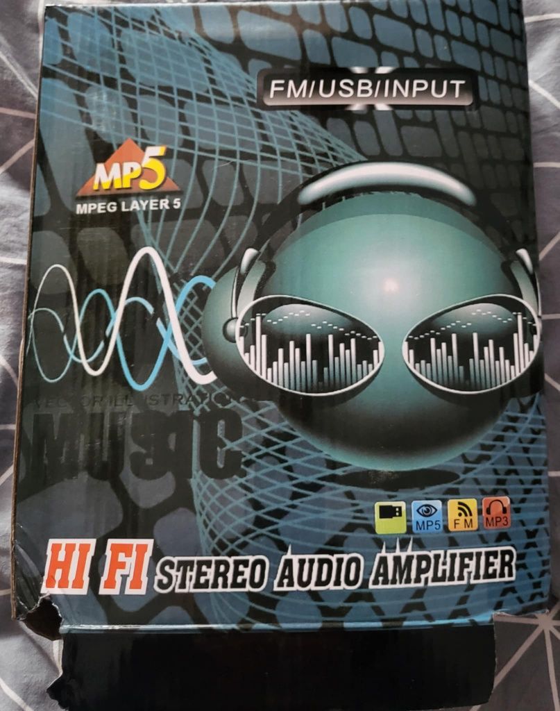 Stereofoniczny wzmacniacz VK-5500