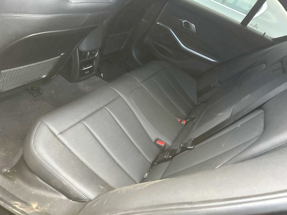 В дорозі BMW G20 330IX 2020