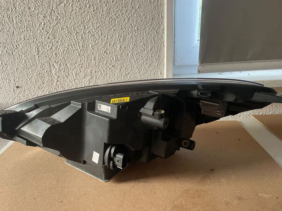 lampa prawa ford fiesta mk8 full led l1bb-13e014-jb cała kompletna