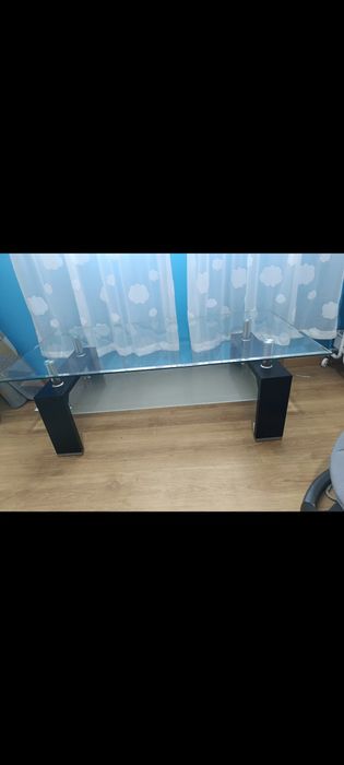 Mesa de centro em vidro