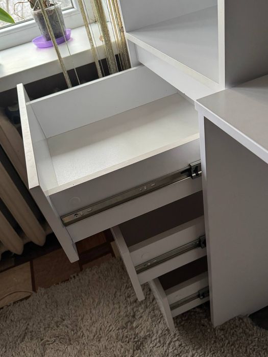 Продаю стіл і пенал, можна окремо