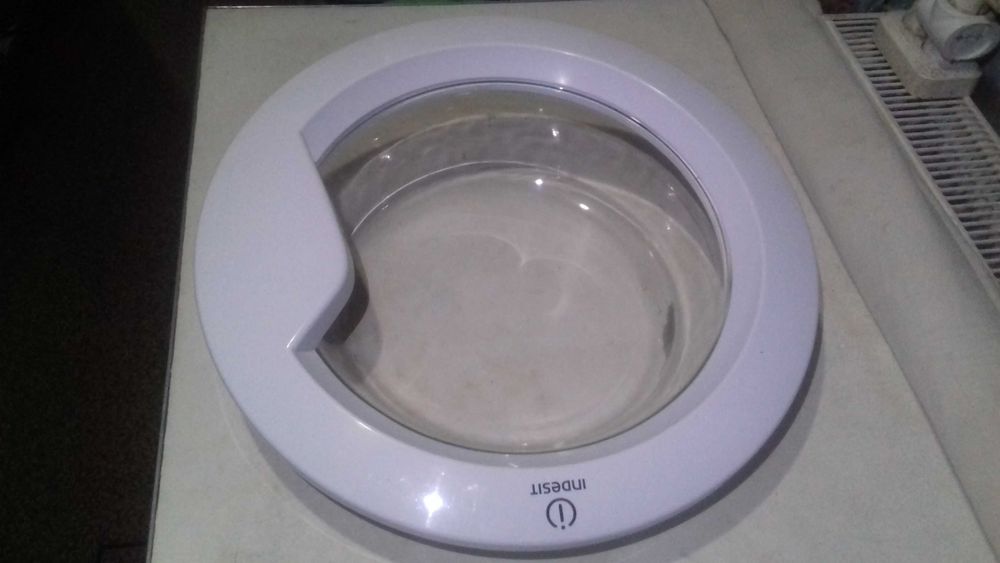 Люк стиральной машины Indesit