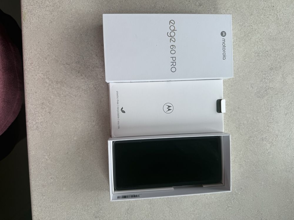 Smartfon MOTOROLA Edge 60 Pro 5G 12/512GB 6.67" 120Hz Szarozielony