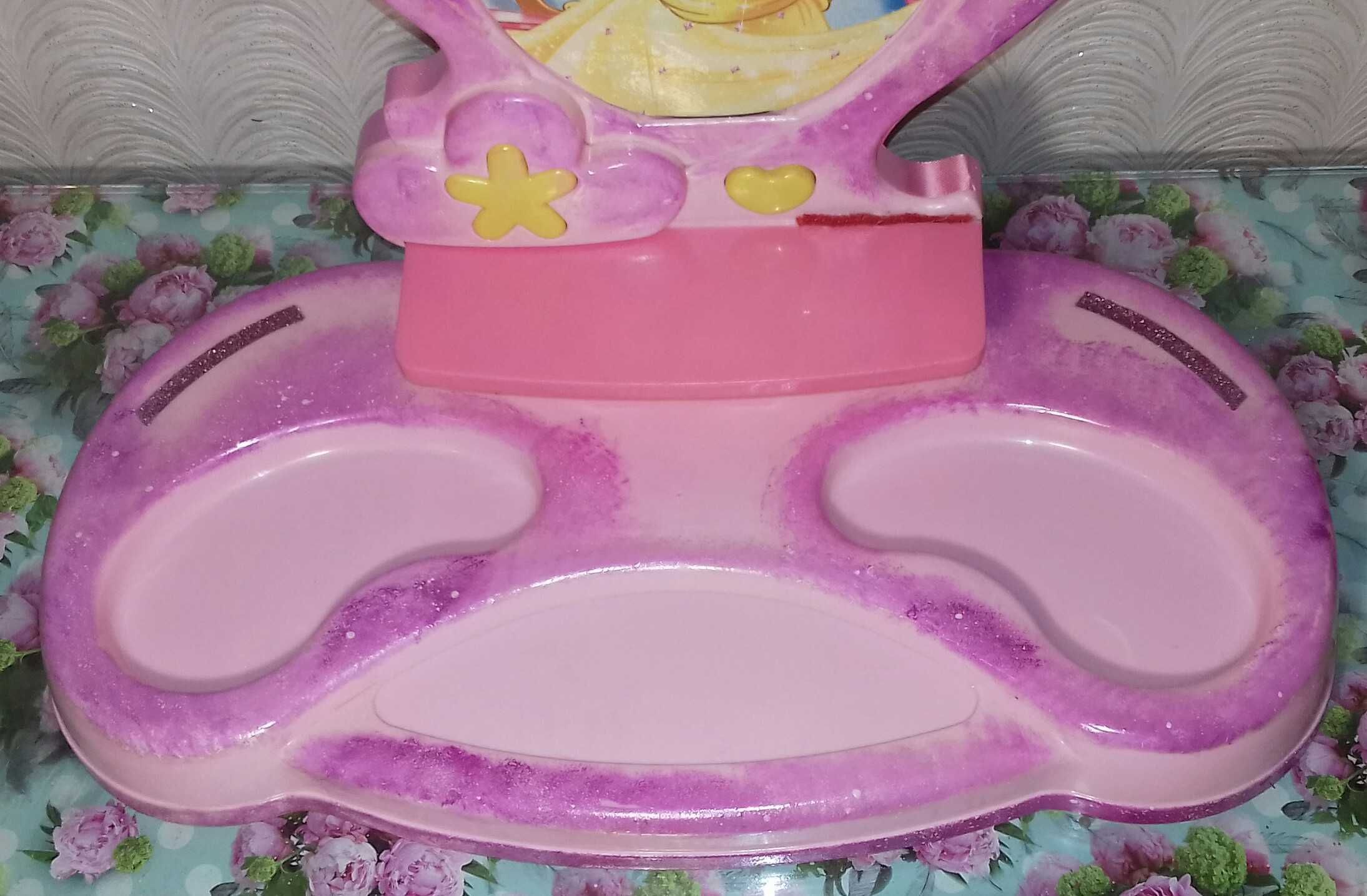 Туалетный столик для принцессы.