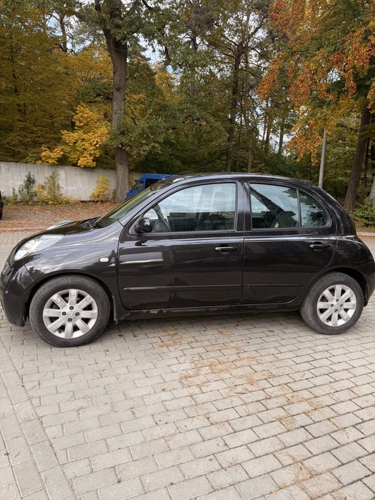 Автомобіль Nisan micra 2008