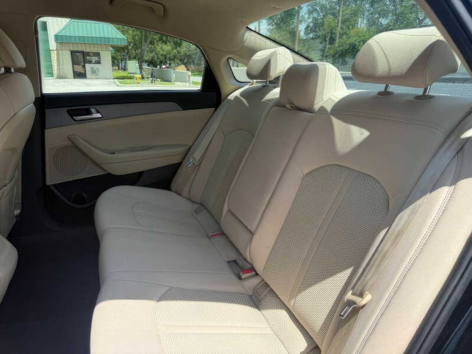 Hyundai Sonata SE      2017