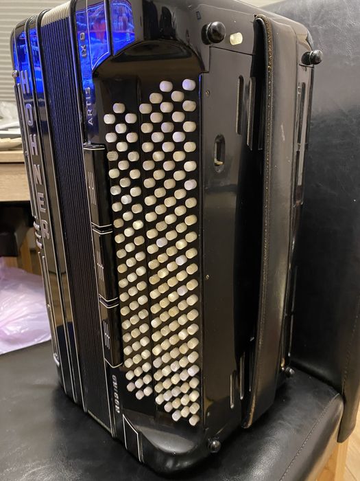 Akordeon guzikowy Hohner Morino Artiste IX D B-Griff