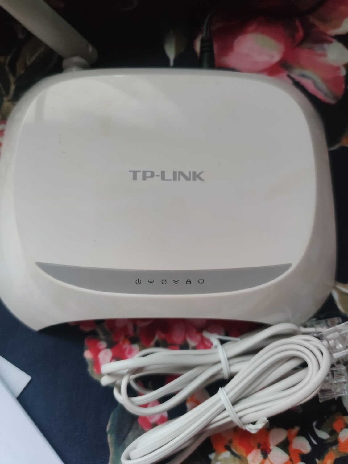 Маршрутизатор/роутер TP-Link TD-W8151N
1-портовий бездротовий маршрут