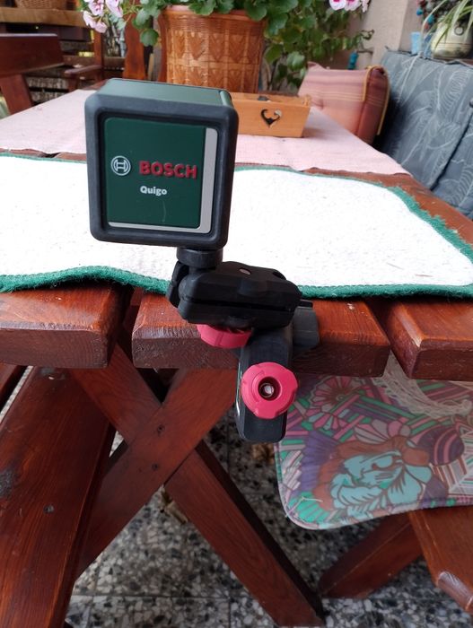 Laser Krzyżowy BOSCH QUIGO + uchwyt