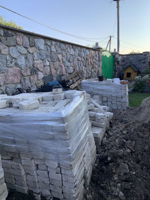 Продам цеглу білу селікатну бу