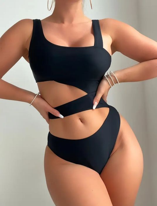 Жіночий сексуальний купальник чорний