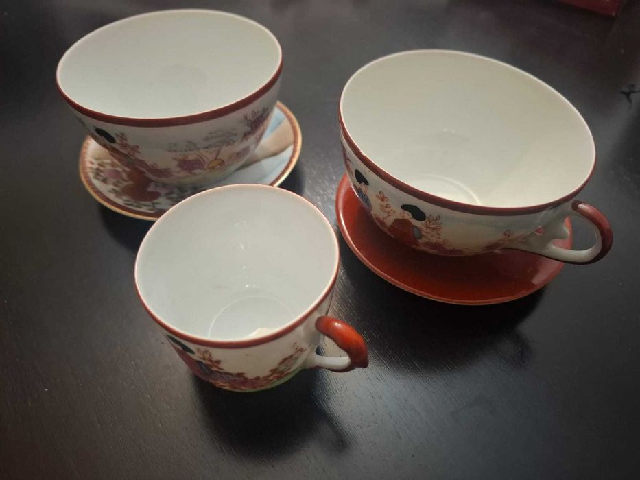 Conjunto 2 chávenas chá e 1 café Vista Alegre - motivo oriental